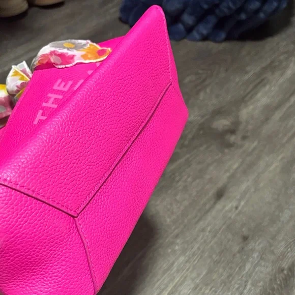 Marc Jacobs Vibrant Pink Sack Bag with Floral Scarf - Picture 5 of 9